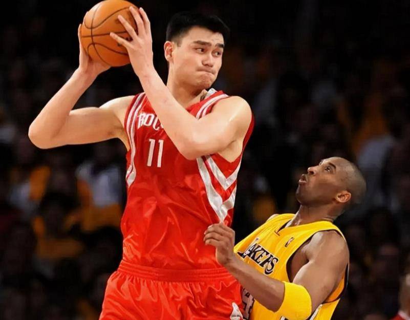 姚明单打科比,科比真能防住吗?