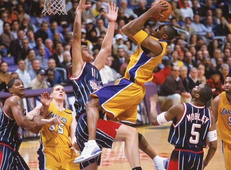 姚明单打科比,科比真能防住吗?