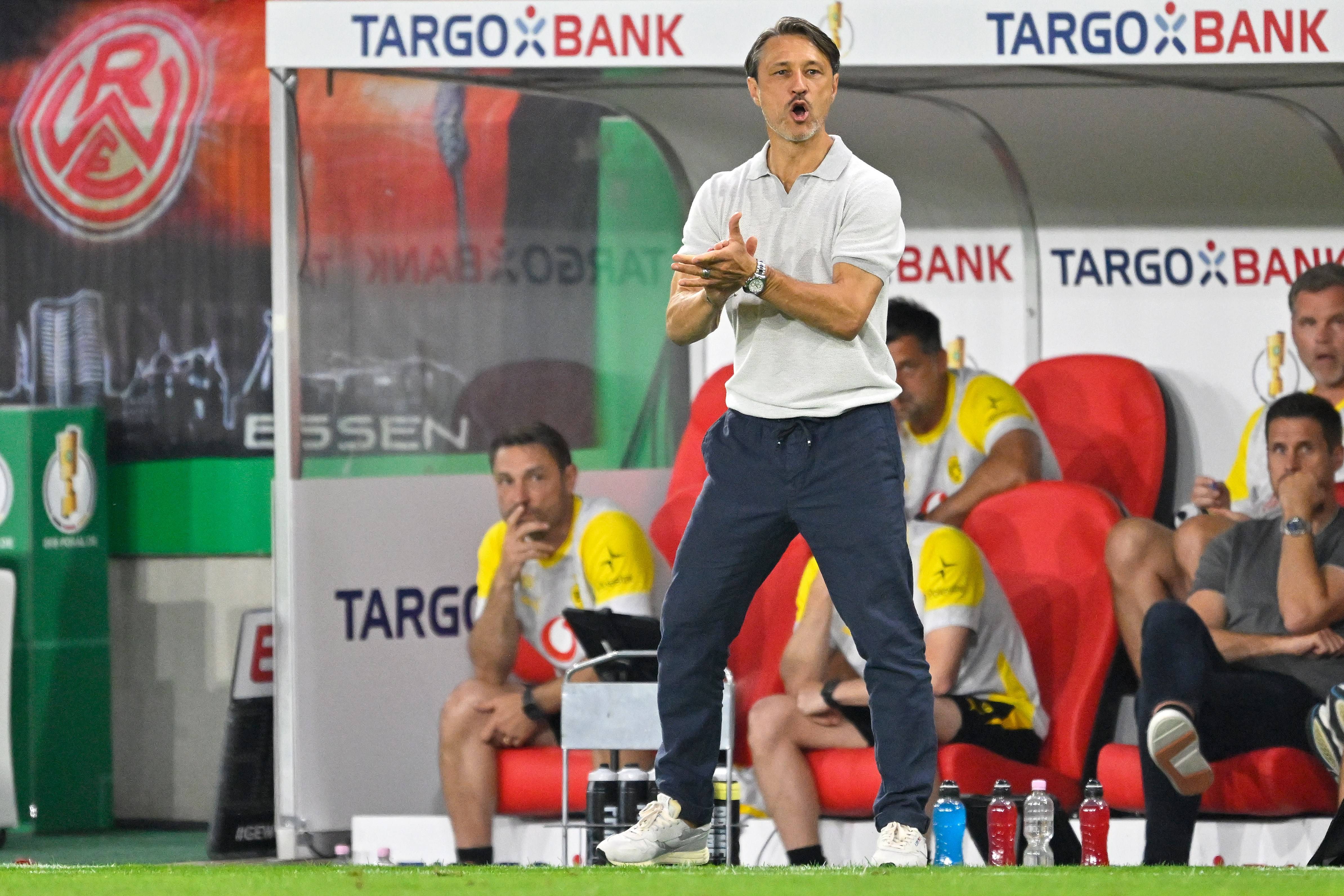 (体育)足球——德国杯:埃森不敌多特蒙德