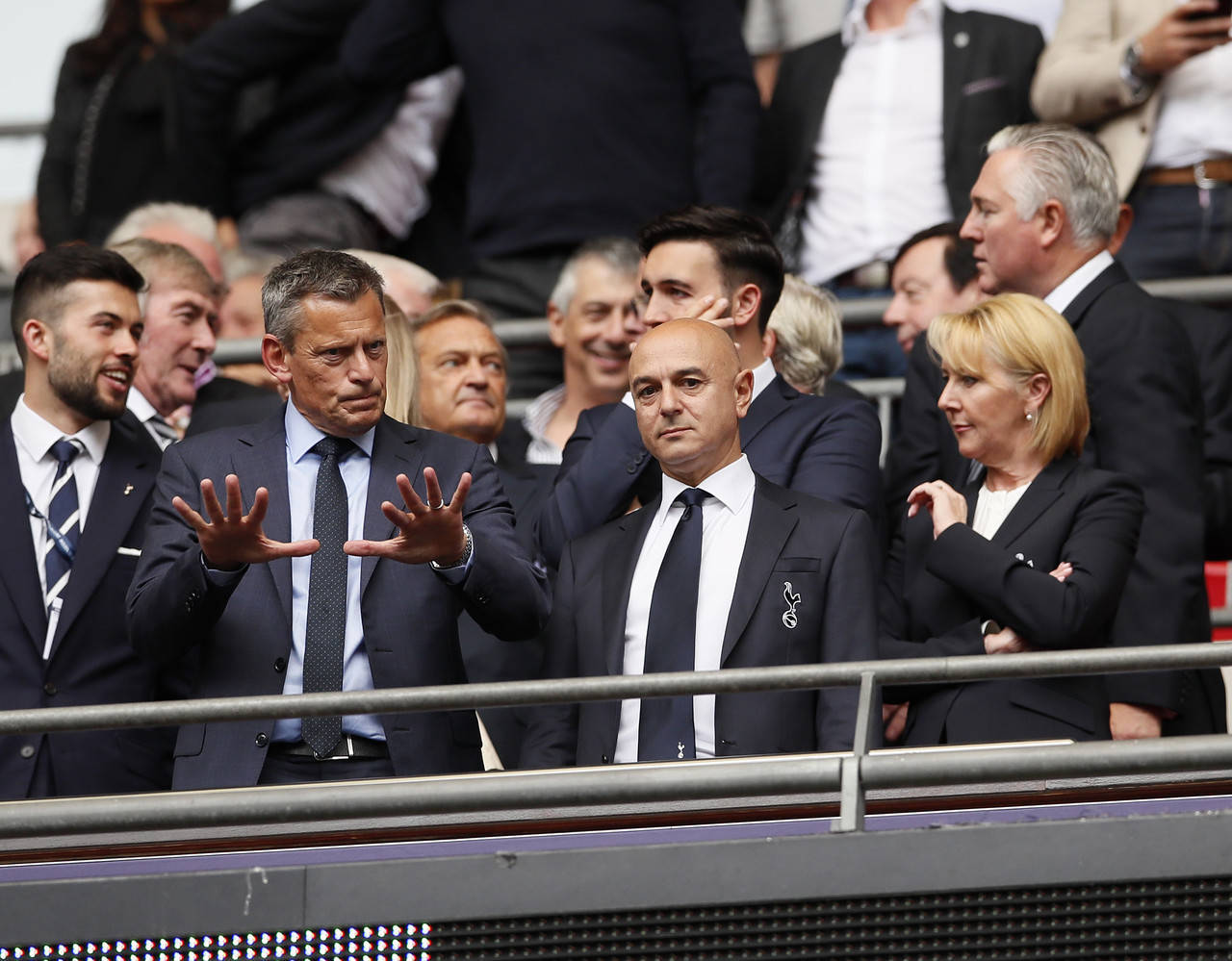 列维离职内幕：迫使父亲下台的继承之战？热刺新时代有了新投资