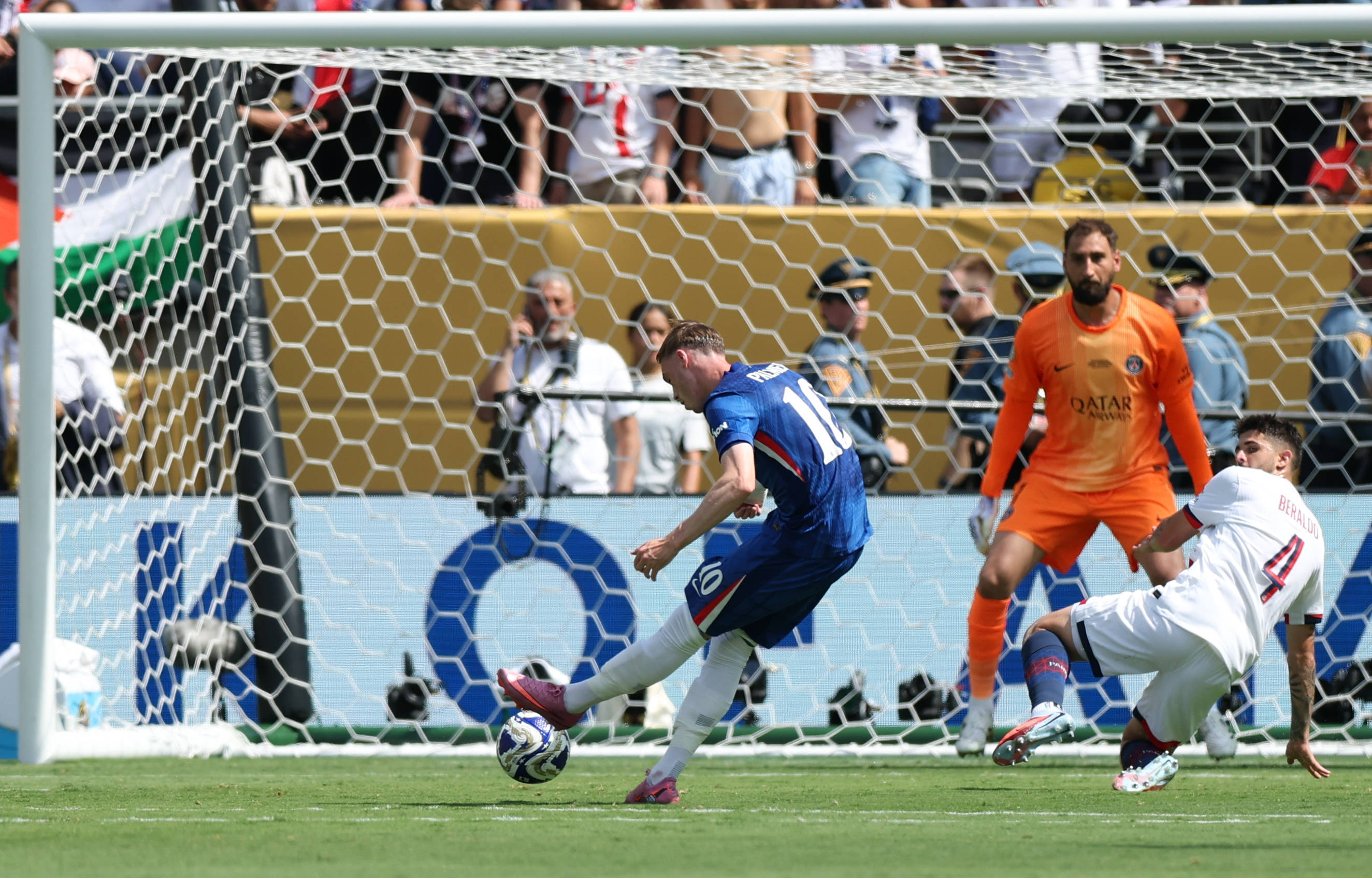 (体育)足球——世俱杯决赛:切尔西胜大巴黎 夺得世俱杯冠军