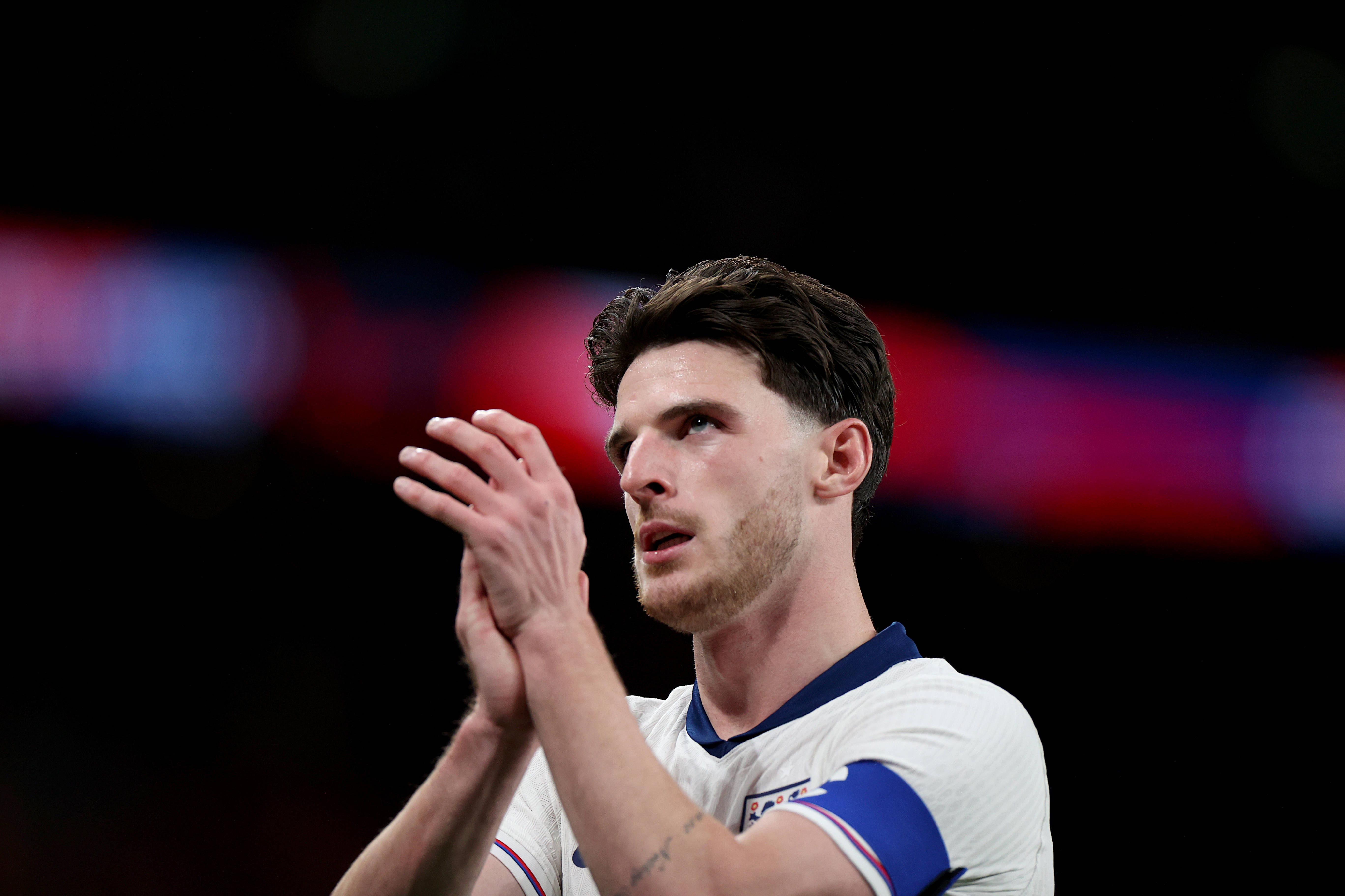 (体育)足球——热身赛:英格兰胜威尔士