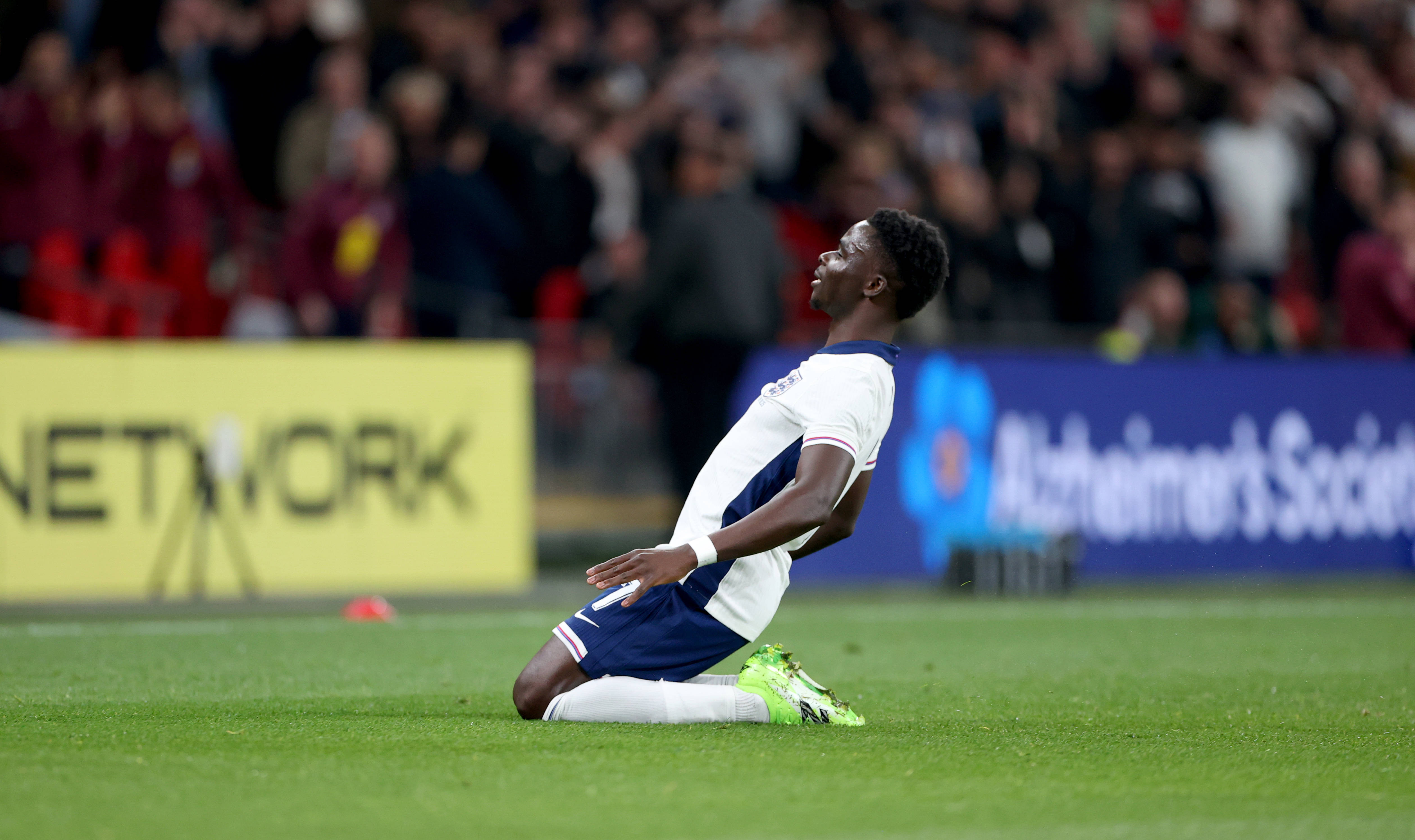 (体育)足球——热身赛:英格兰胜威尔士