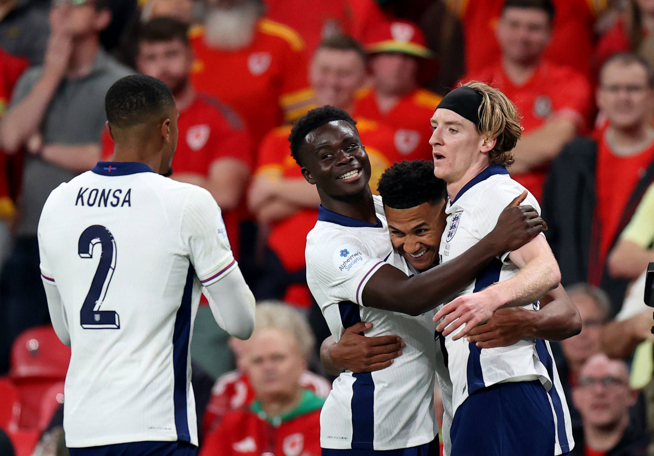 (体育)足球——热身赛:英格兰胜威尔士