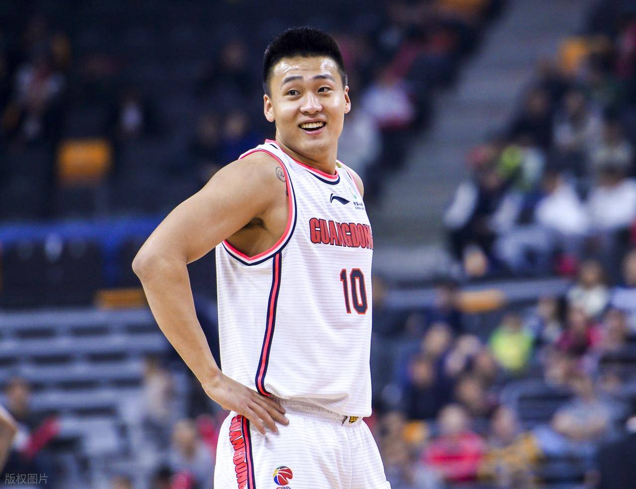 CBA联赛:赵睿加盟北京男篮的“小心思”,其实早就被看穿了!