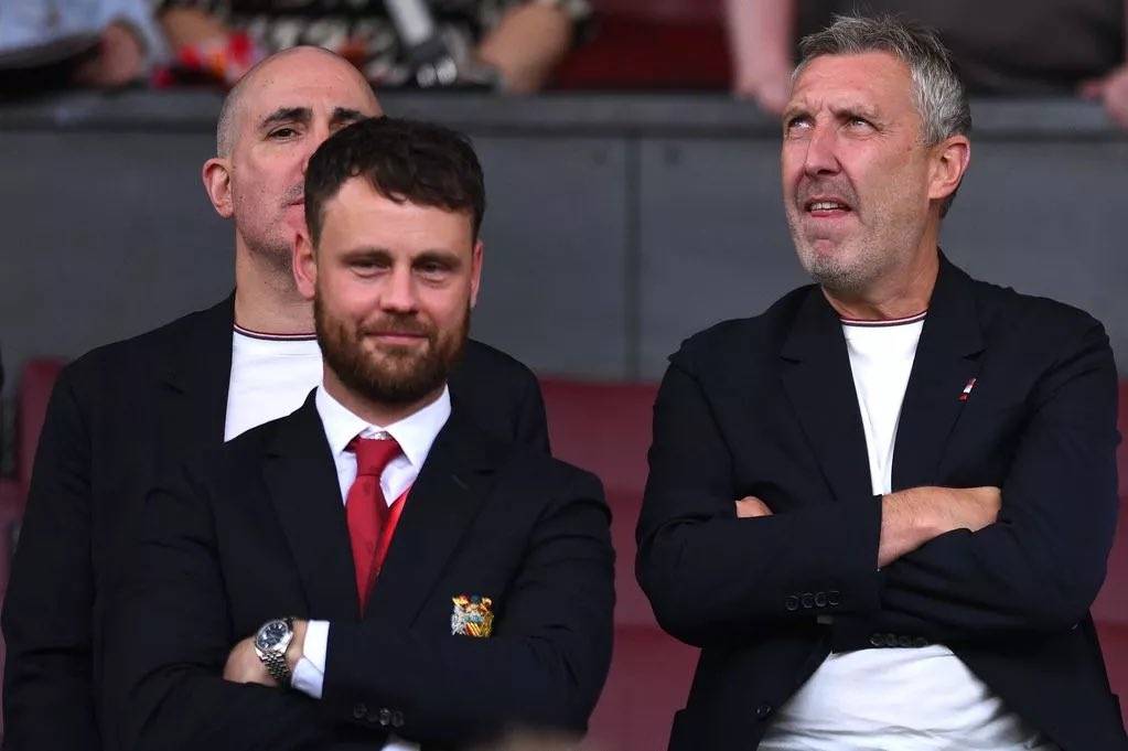 曼联巨头力荐2500万签荷兰佩德里，阿莫林更想要即战力！曝红魔欲买回小麦